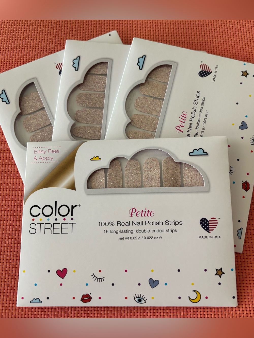COLOR STREET Petite Glitter Polish Strips
4 sets of shade “Tiny & Shiny”